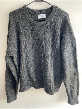 Old Navy Women's Dark Gray Cable Knit Crewneck Sweater